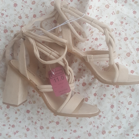 Z London Faux Ballet Heels - Picture 2 of 6